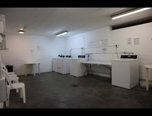 1 BEDROOM PROPERTY TO RENT IN BLOUBERG BEACHFRONT